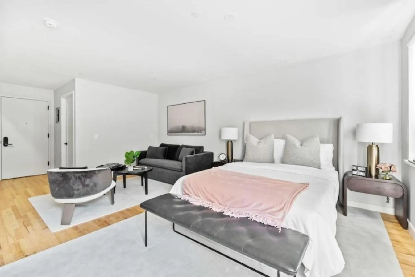Luxe Studio With Charming Juliet Balcony Apartment New York