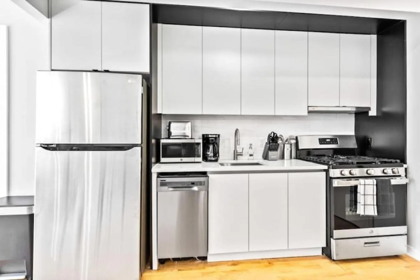 Luxe Studio With Charming Juliet Balcony Apartment New York United States