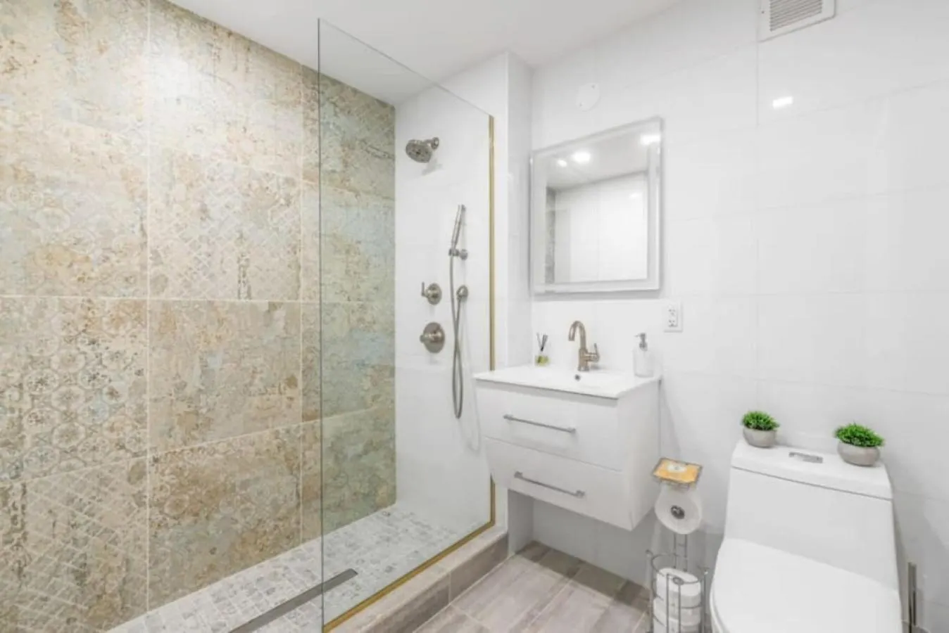 Luxe Studio With Charming Juliet Balcony Apartment New York 0*,