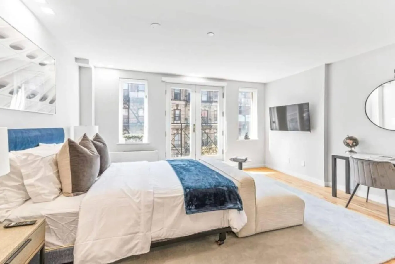 Luxe Studio With Charming Juliet Balcony Apartment New York United States