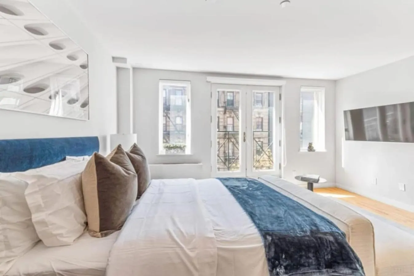 Luxe Studio With Charming Juliet Balcony Apartment New York 0*,  United States
