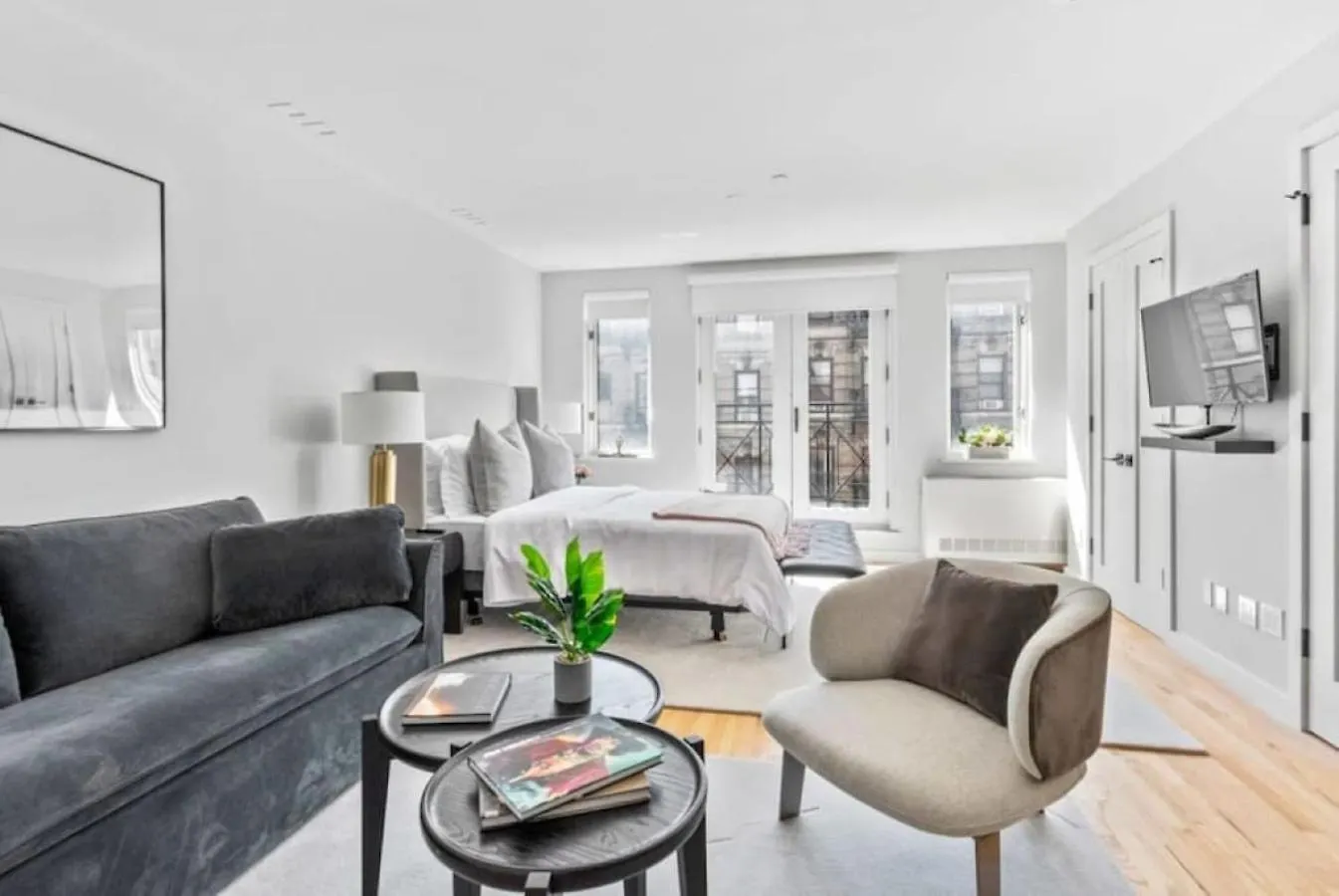 Luxe Studio With Charming Juliet Balcony Apartment New York